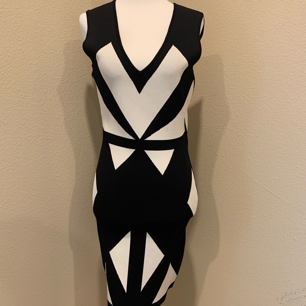 BCBG White/Black Body-Con
